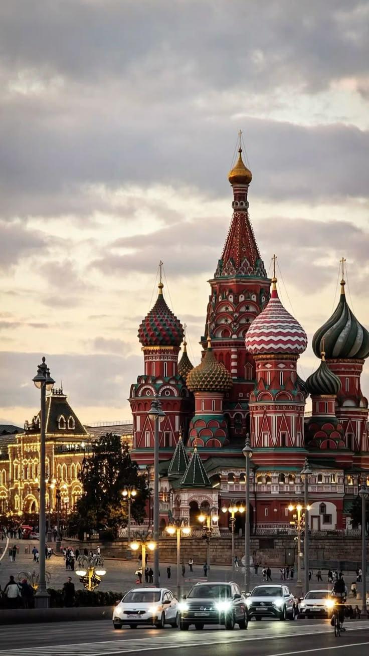 Красная площадь и Кремль